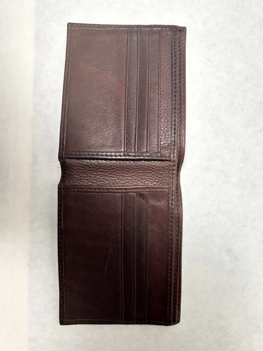 Kenneth Cole Dark Brown Pebbled Leather Bi-Fold Card Slim Wallet Men’s EUC